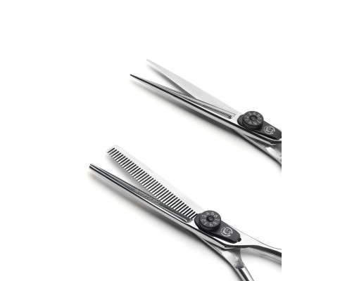 Набор ножниц Mustang Professional NP-03 Серебристый 5,5 дюйм Набор ножниц Mustang Professional NP-03 Серебристый 5,5 дюйм