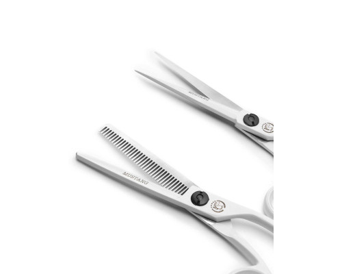 Набор ножниц Mustang Professional NP-06 Белый 5,5 дюйм Набор ножниц Mustang Professional NP-06 Белый 5,5 дюйм